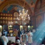 Imagini din timpul Sfintei Liturghii, Biserica Sf. Arh, Mihail si Gavriil din Dascalu