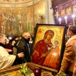 Procesiune cu Icoana Maicii Domnului Indrumatoarea de la Biserica Mihai Voda