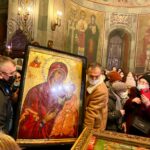 Procesiune cu Icoana Maicii Domnului Indrumatoarea de la Biserica Mihai Voda
